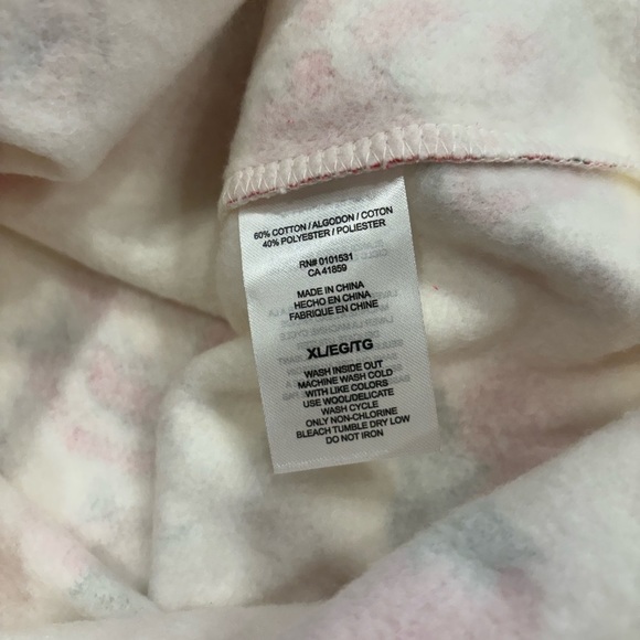 Strawberry Shortcake Women’s Crewneck Sweater NWOT Size M - Picture 8 of 9